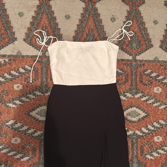 NWOT Amanda Uprichard x REVOLVE Avani Gown in Black & Ivory - Picture 4 of 5